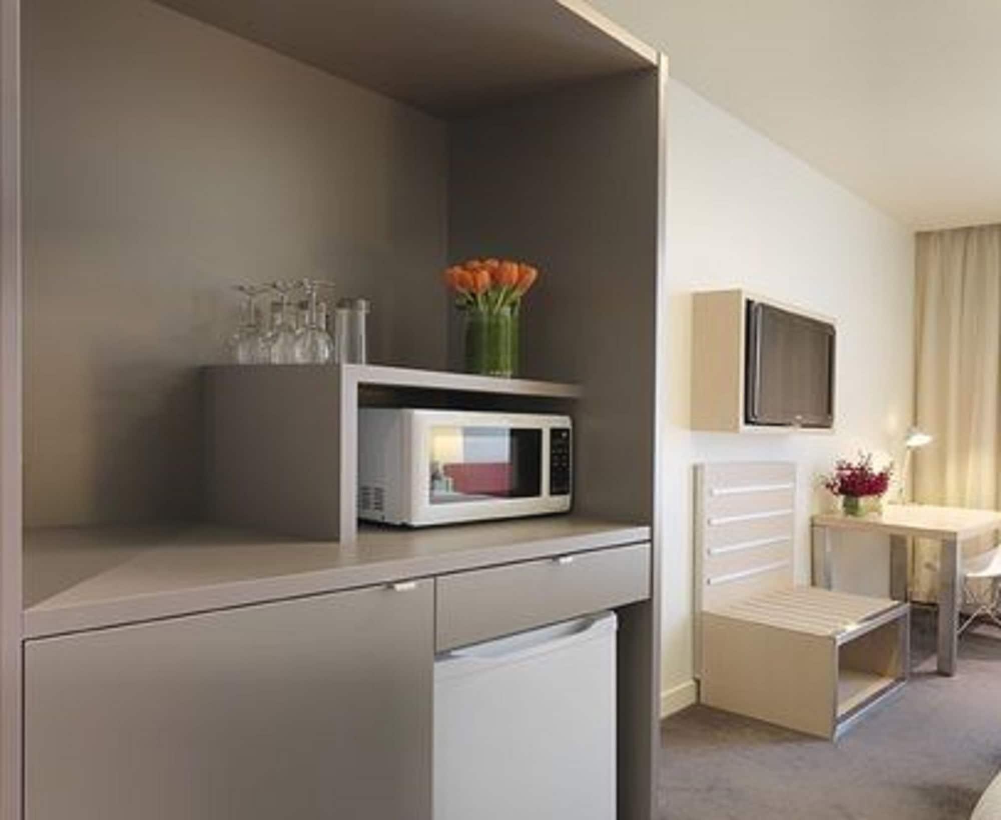 Travelodge Hotel Melbourne Docklands מראה חיצוני תמונה