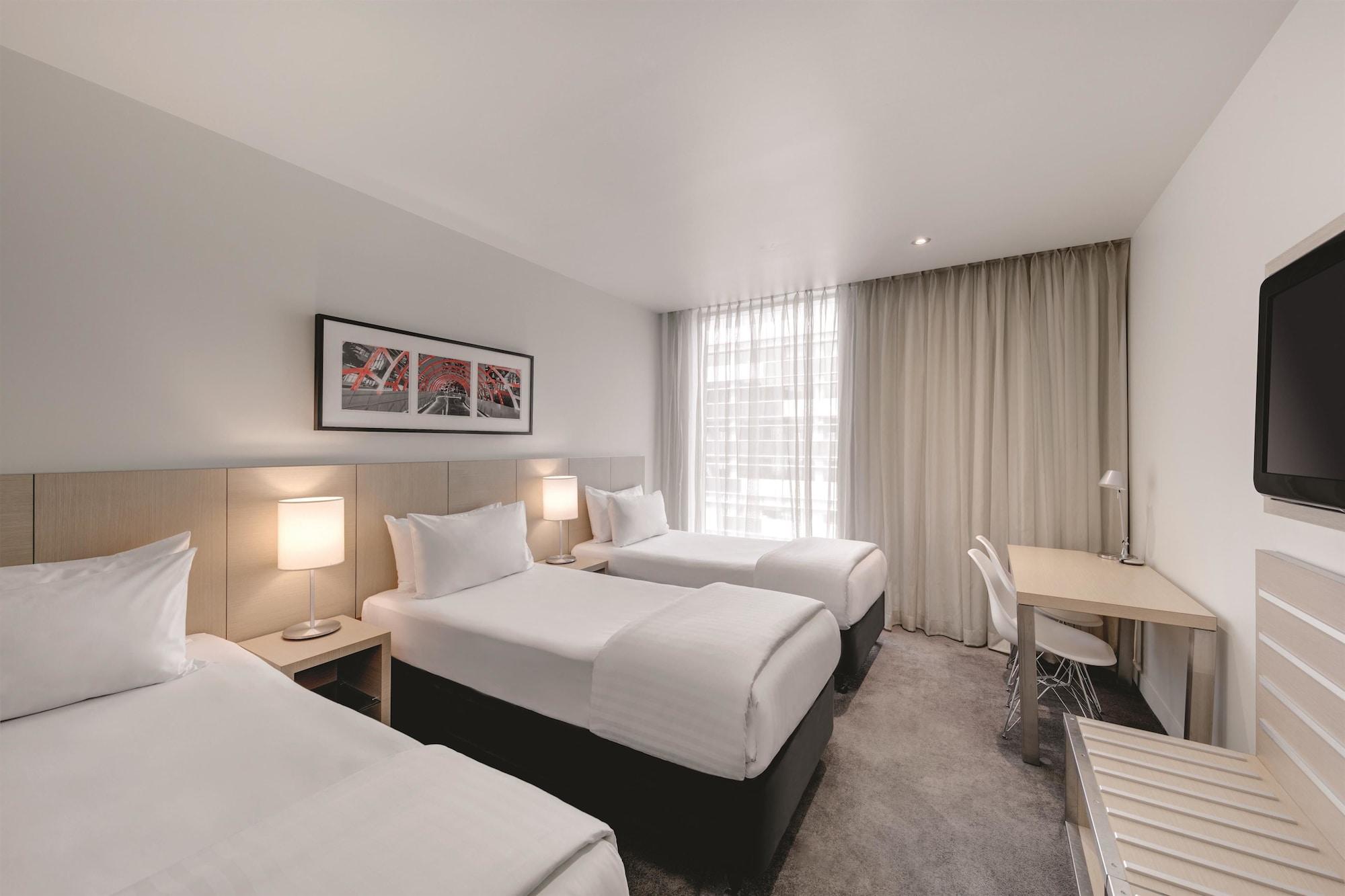 Travelodge Hotel Melbourne Docklands מראה חיצוני תמונה