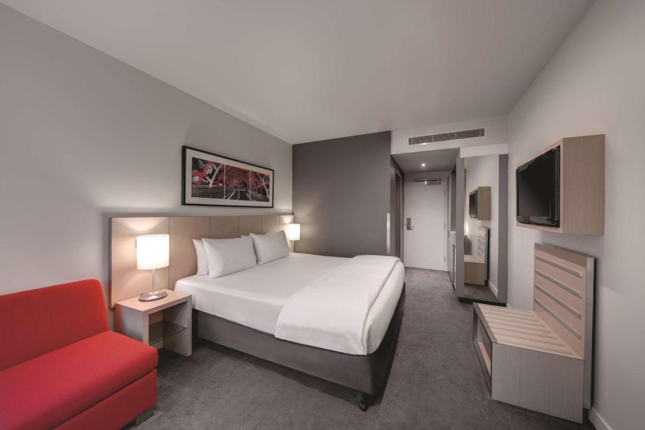 Travelodge Hotel Melbourne Docklands מראה חיצוני תמונה