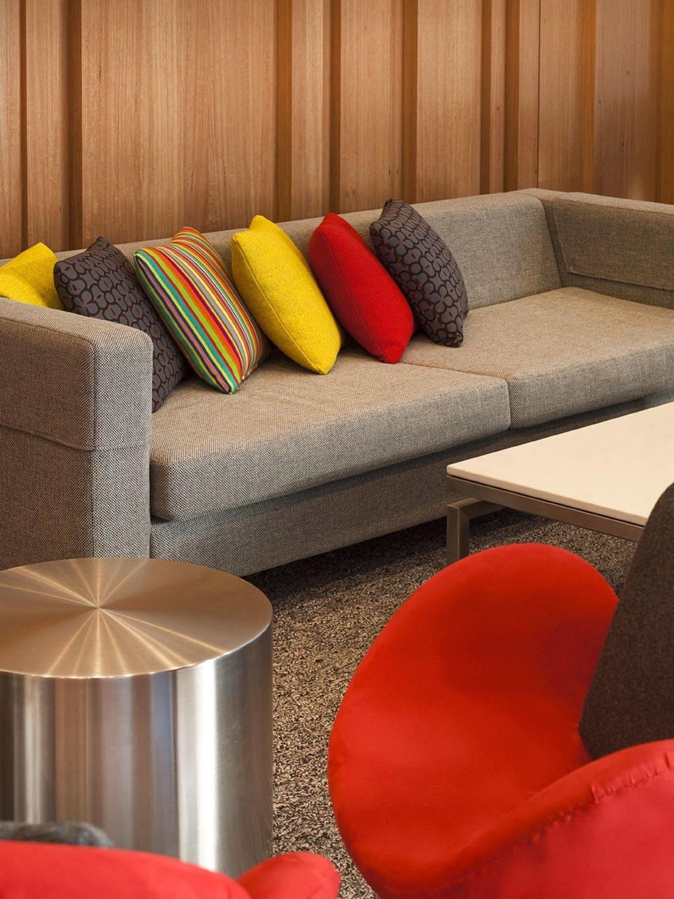 Travelodge Hotel Melbourne Docklands מראה חיצוני תמונה