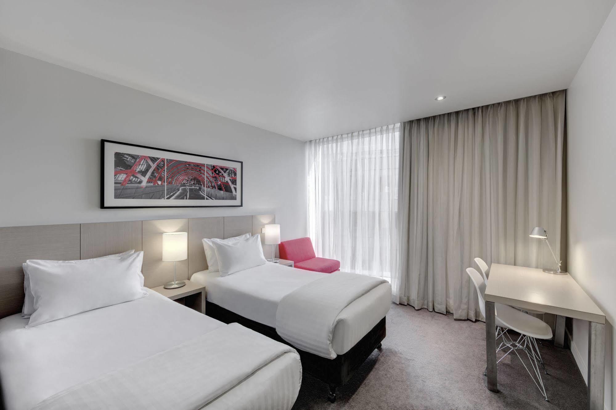 Travelodge Hotel Melbourne Docklands מראה חיצוני תמונה