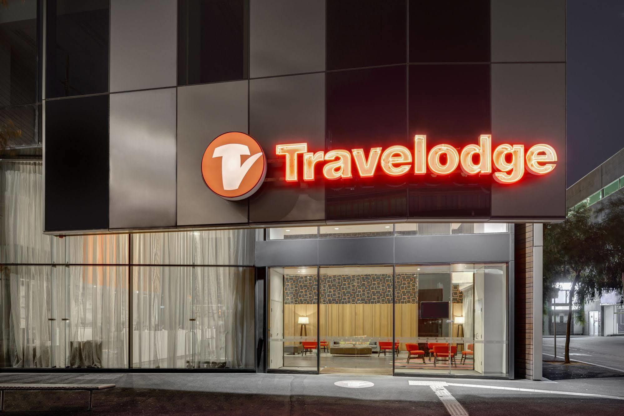 Travelodge Hotel Melbourne Docklands מראה חיצוני תמונה